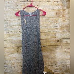 Feathers maternity dress 🛍